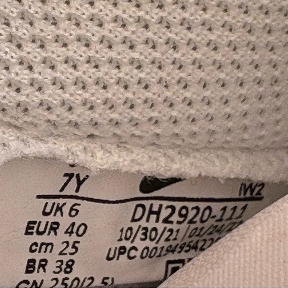 NWOB! Kids Nike Air Force 1 Low White Sneakers. Size 7 - Picture 6 of 6